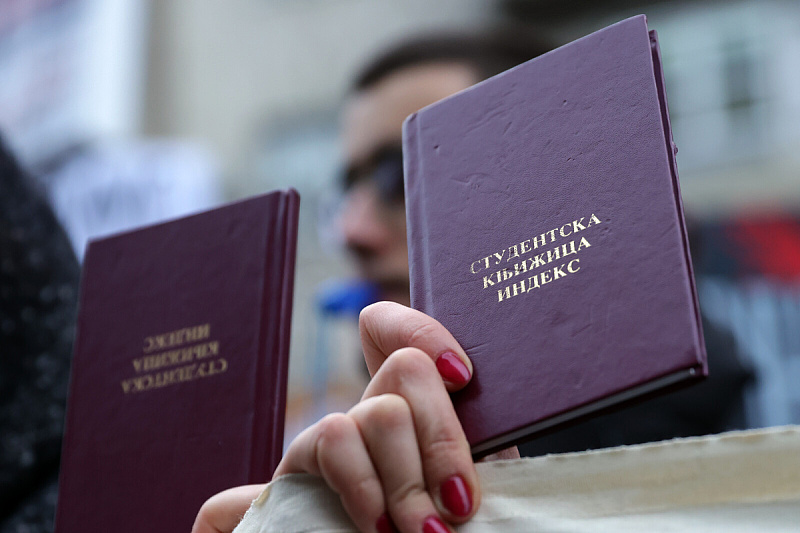 Izvještavanje medija bliskih Vučićevom režimu o studentskim protestima skoro dovelo do njihovog gašenja (Foto: EPA-EFE)