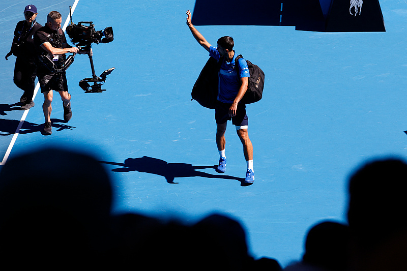 Đoković odlazi s Rod Laver Arene ispraćen zvižducima (Foto: Reuters)