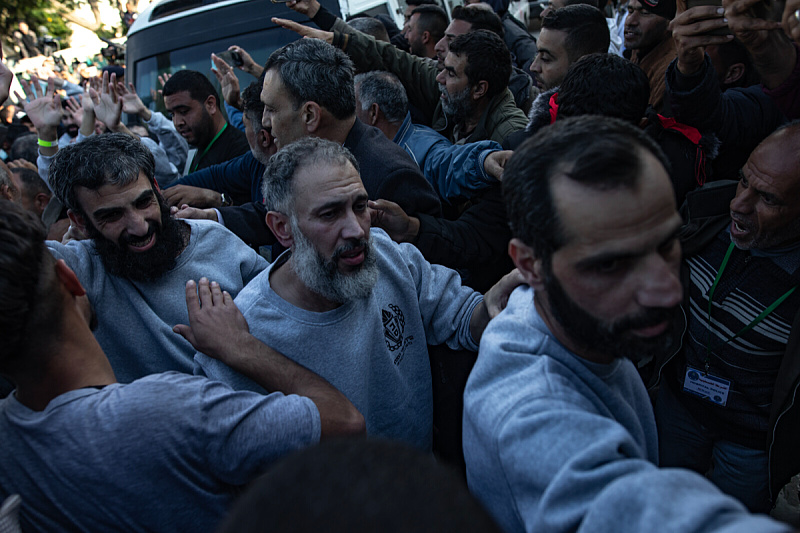 Pušteni palestinski zarobljenici (Foto: EPA-EFE)