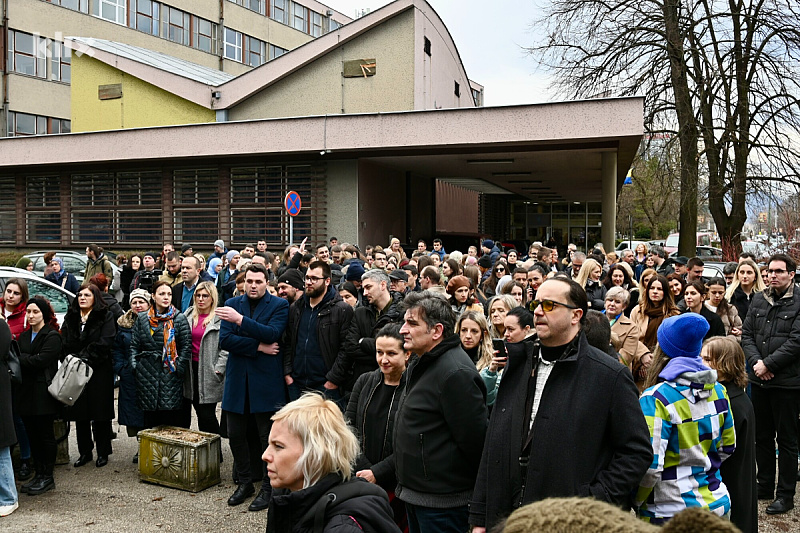 Sarajevo: Protesi ispred PMF-a (Foto: V. D./Klix.ba)