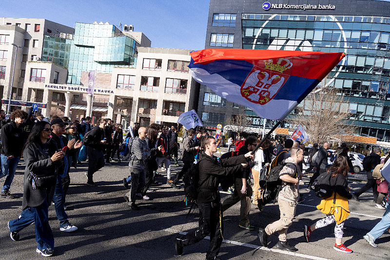 Studenti su jučer započeli marš prema Novom Sadu (Foto: Reuters)