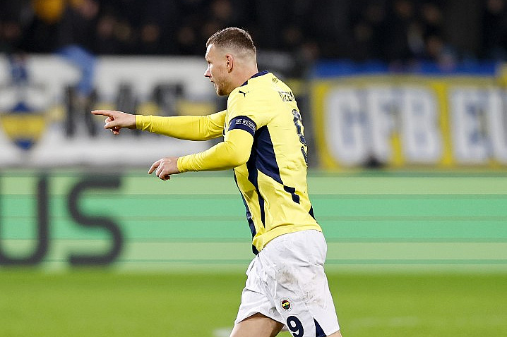 Džeko ponovo pokazao da nije za penziju (Foto: Fenerbahče SK)