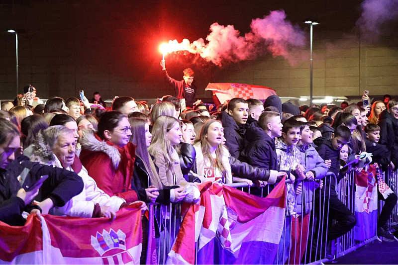 Doček rukometaša Hrvatske u Mostaru (Foto: FENA) (Foto: FENA)