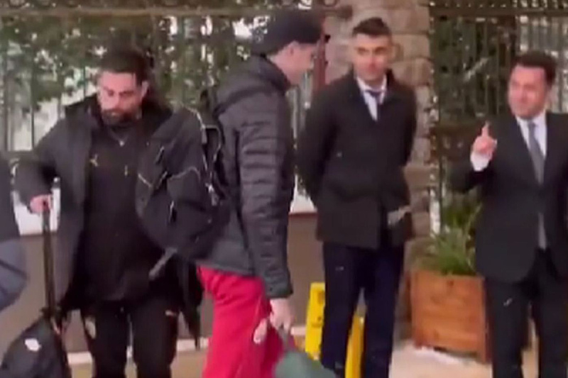 Alvaro Morata prošao pored navijača Galate (Foto: Screenshot)