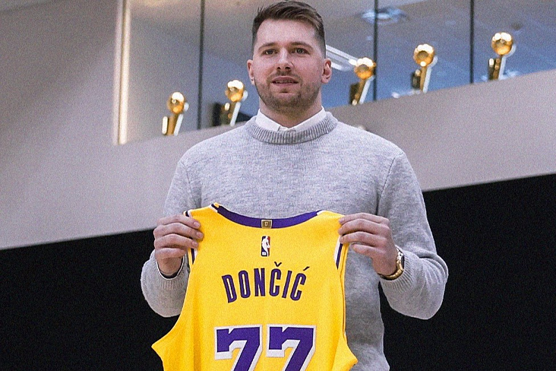 Dončić će nositi dres s brojem 77 (Foto: LA Lakers)