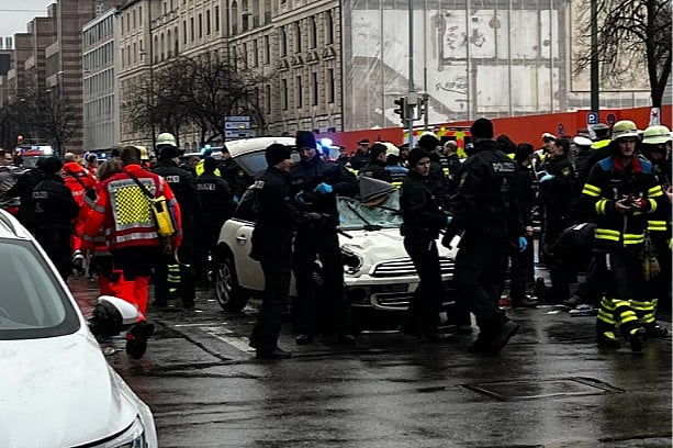 Spasilačke službe na mjestu napada (Foto: Mreža X)