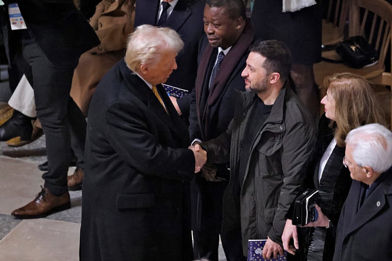 Fotografija sa sastanka u Parizu (Foto: EPA-EFE)