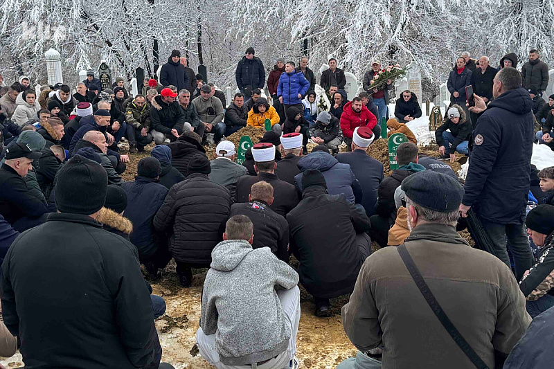 Detalj tokom sahrane (Foto: A. K./Klix.ba)