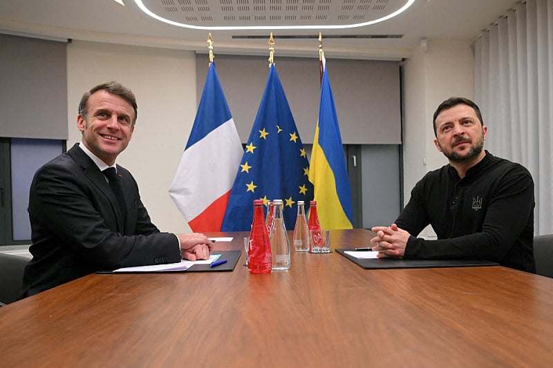 Emmanuel Macron i Volodomir Zelenski (Foto: Reuters)