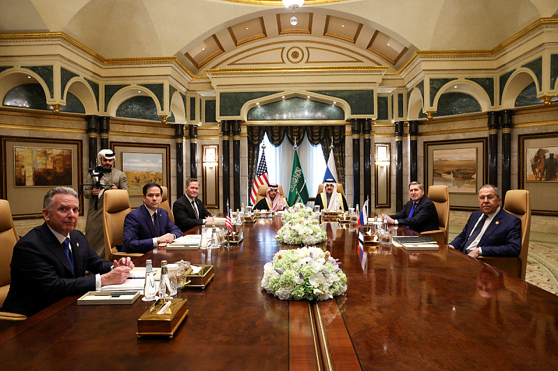 Američka i Ruska delegacija u Rijadu (Foto: Reuters)