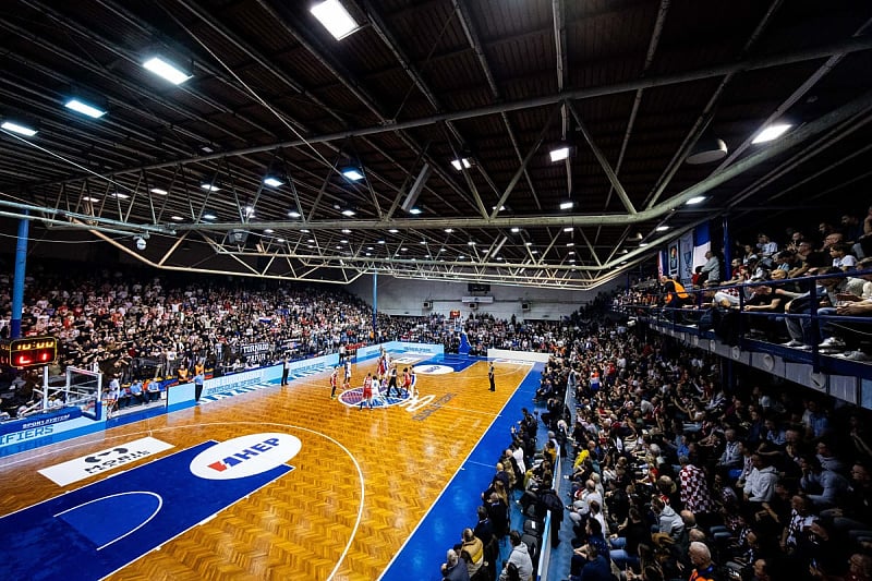 Jazine dočekale duel Hrvatske i Francuske (Foto: FIBA)