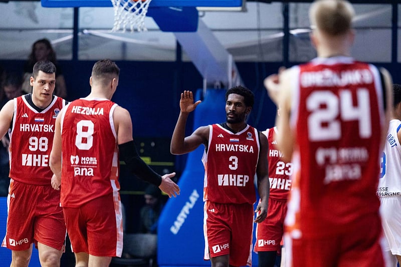 Hrvati poraženi od Francuske (Foto: FIBA)