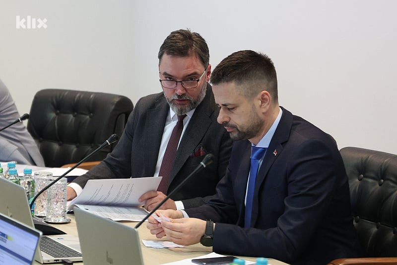 Ministri iz RS-a Staša Košarac i Srđan Amidžić (Foto: FENA)