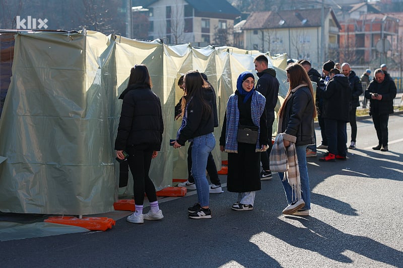 Kabine za pretres navijača (Foto: I. L./Klix.ba)