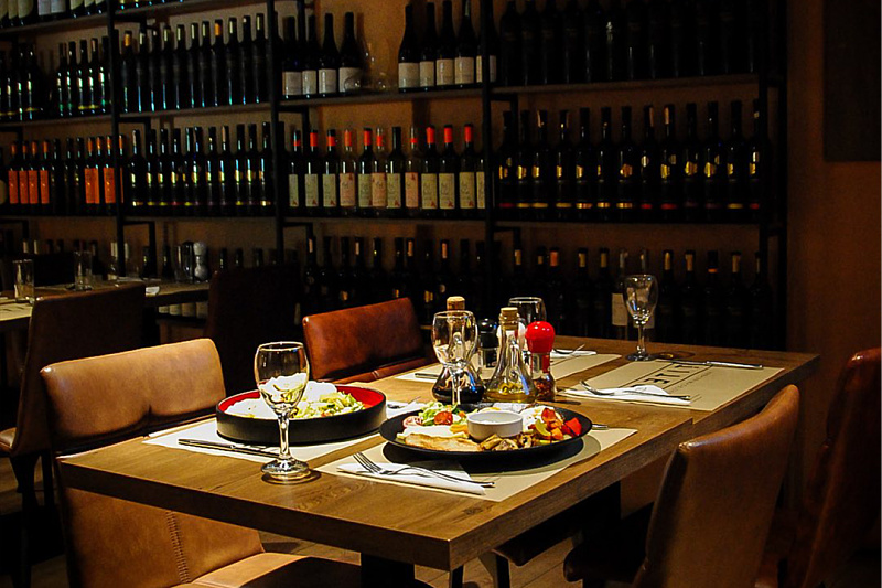 Apetit Gastro Wine Bar