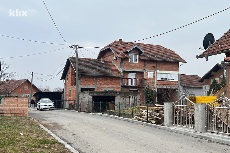 Kuća u kojoj su pronađena djeca (Foto: A. K./Klix.ba)