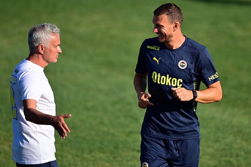 Mourinho i Džeko vjerovatno ostaju i naredne godine (Foto: Fenerbahče SK)