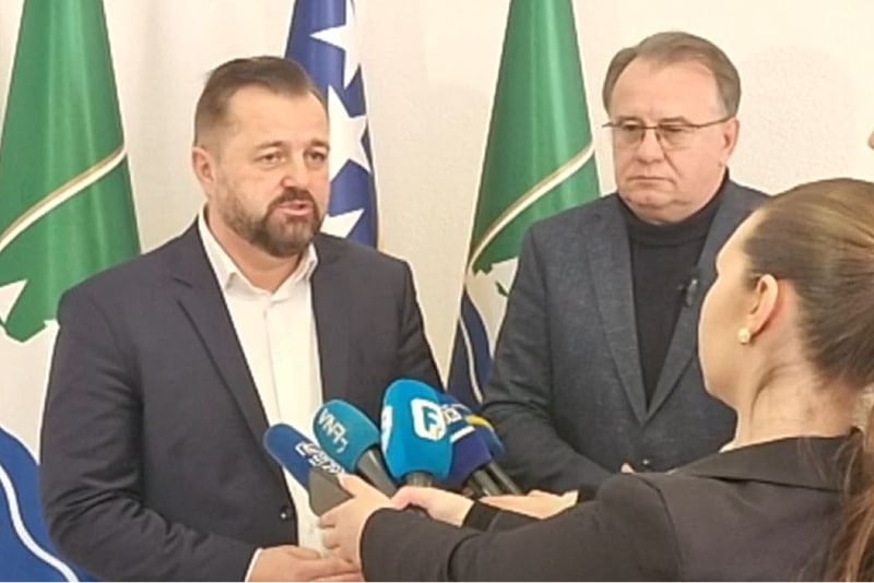 Nermin Ogrešević i Nermin Nikšić (Screenshot: Vlada FBiH)