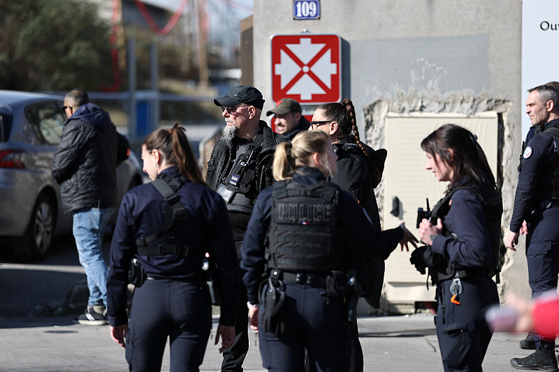 Prisutna policija (Foto: Reuters)