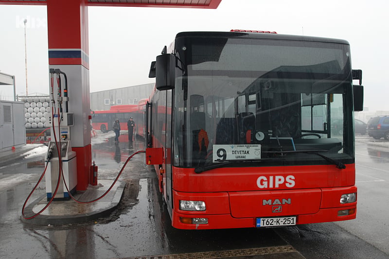 Jedan od GIPS-ovih autobusa u Tuzli (Foto: Klix.ba)