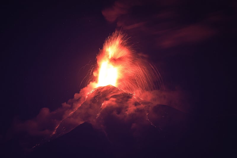 Erupcija vulkana Fuego (Foto: EPA-EFE)