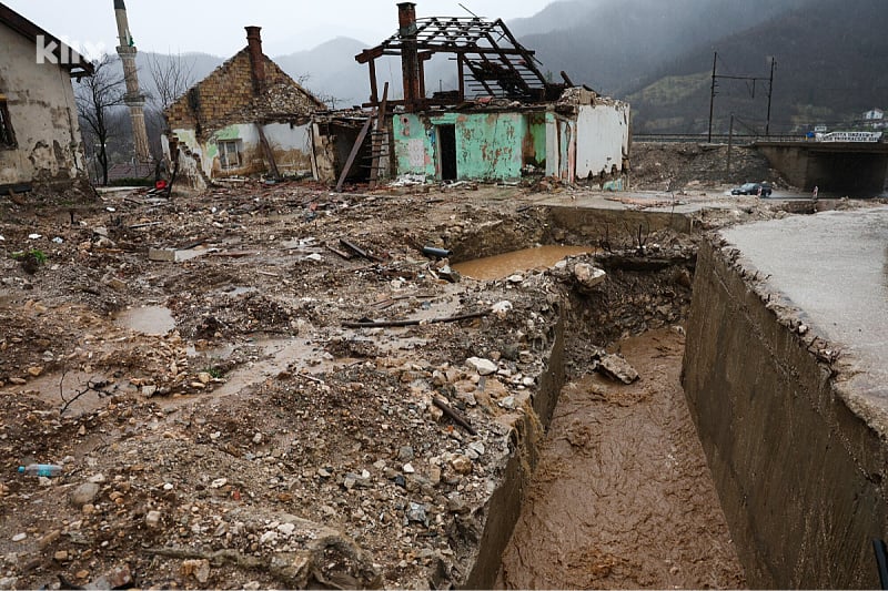 Donja Jablanica: Kiša intenzivno pada (Foto: I. L./Klix.ba)