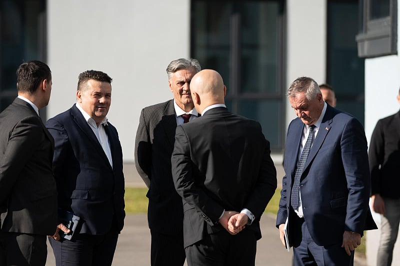 Nenad Stevandić i Radovan Višković sa ministrom policije RS-a Sinišom Karanom (Foto: Pixsell)