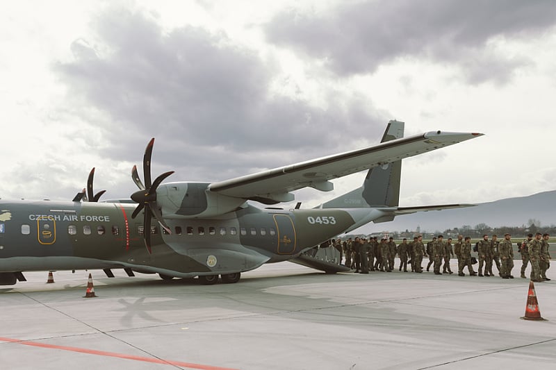 Vojnici EUFOR-a koji su stigli iz Češke na aerodromu Sarajevo (Foto: I. Š./Klix.ba)