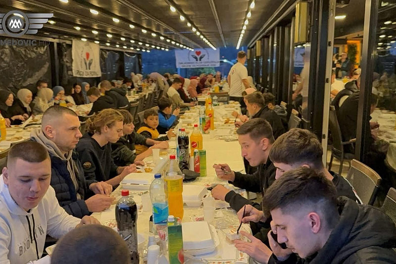 Omladinski iftar na Diviču