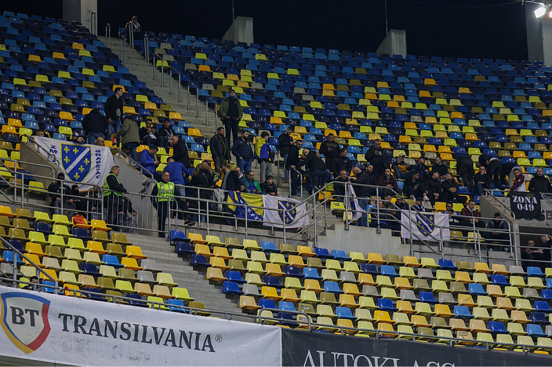 Navijači BiH na stadionu u Bukureštu (Foto: I. L./Klix.ba)