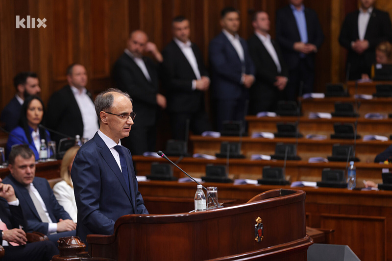 Macut izlagao ekspoze pred skupštinom (Foto: EPA-EFE)