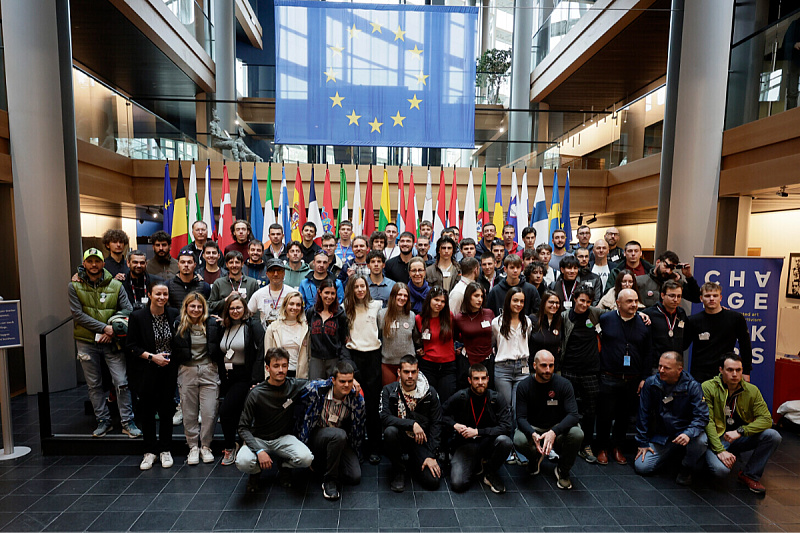 Studenti u Evropskom parlamentu (Foto: EPA-EFE)