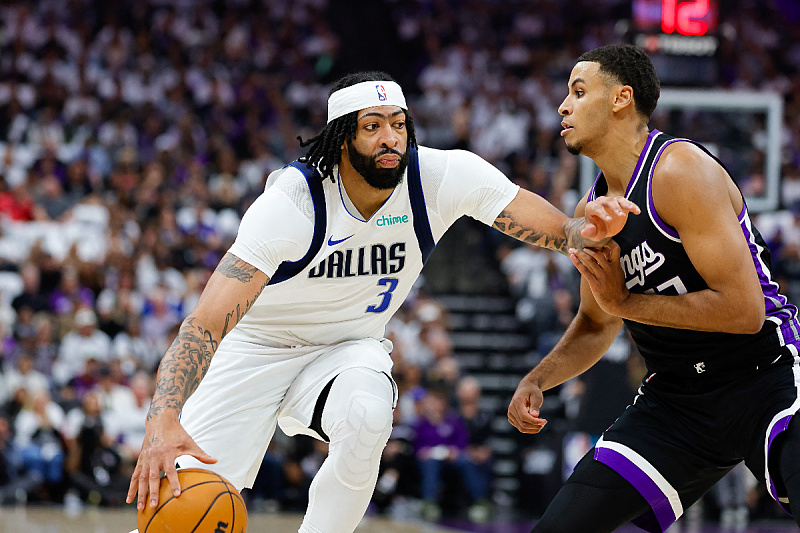 Anthony Davis je predvodio Dallas (Foto: Reuters)