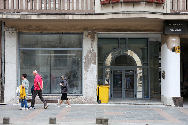 Jedan od zatvorenih poslovnih prostora u Sarajevu (Foto: I. L./Klix.ba)