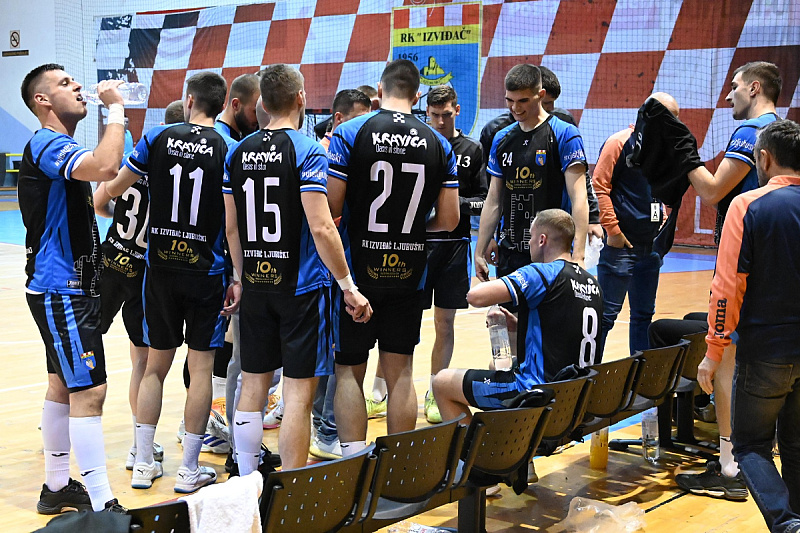 Igrači Izviđača nisu imali odgovor za AEK (Foto: RK Izviđač)