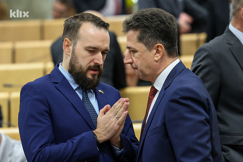 Admir Čavalić na sjednici (Foto: I. L./Klix.ba)