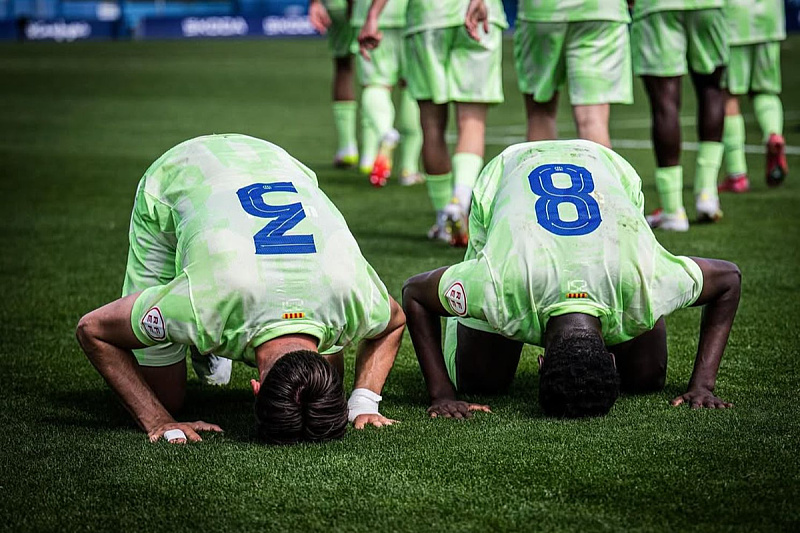 Eman Košpo s brojem tri (Foto: Instagram)