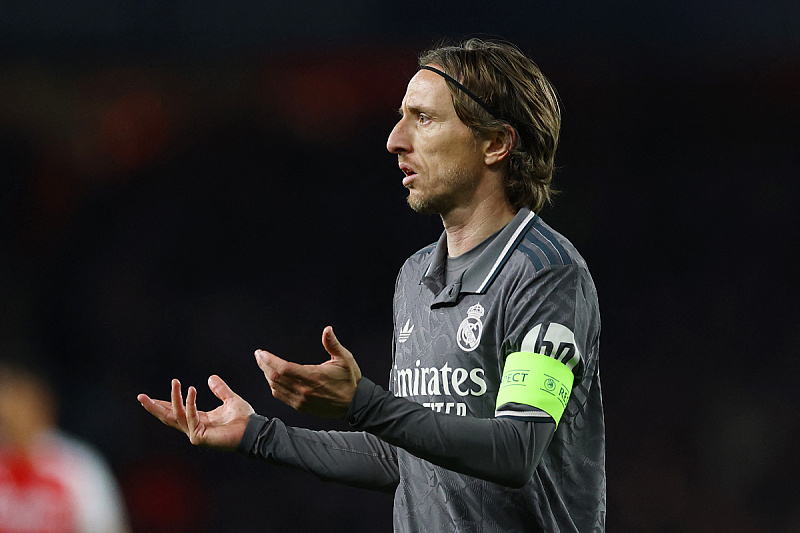 Modrić izgubio živce (Foto: Reuters)