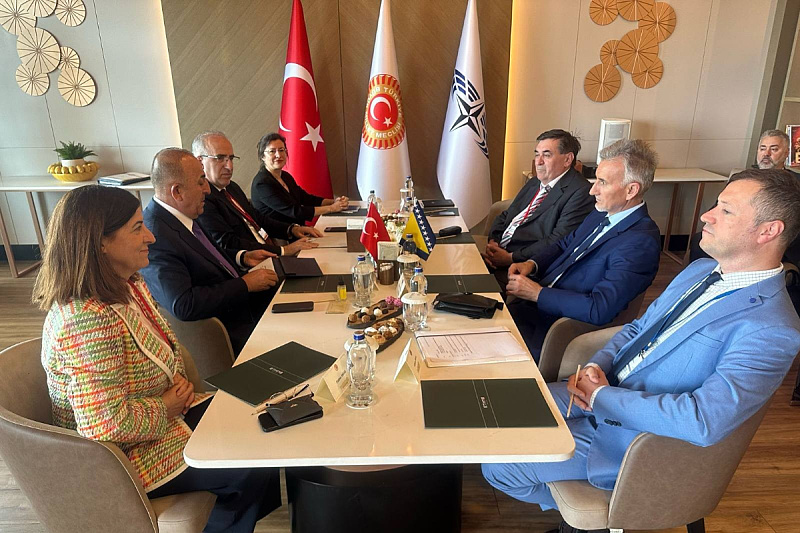 Cavusoglu na sastanku s Ademovićem i Petrovićem