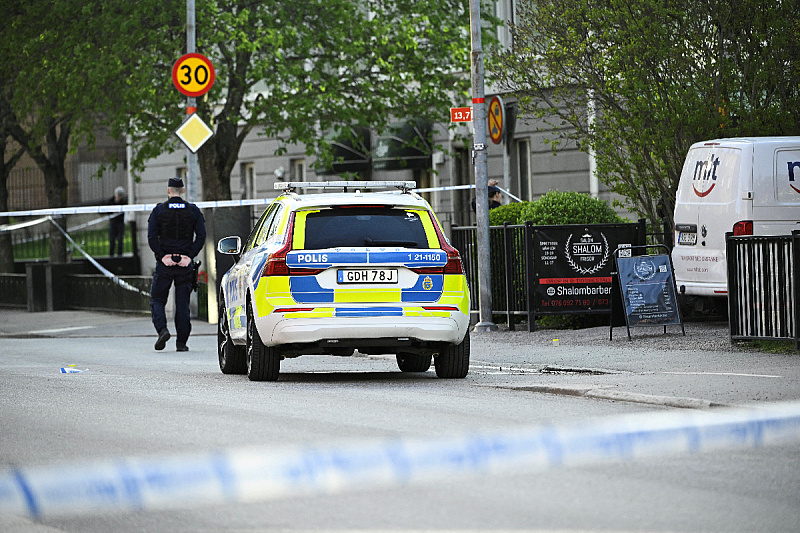 Policija na mjestu pucnjave u švedskom gradu (Foto: Reuters)