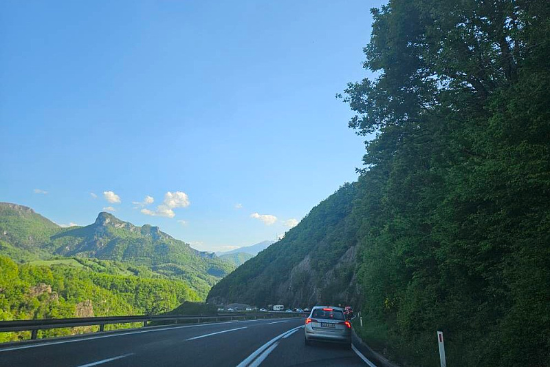 Gužve na Bradini (Foto: Čitatelj)