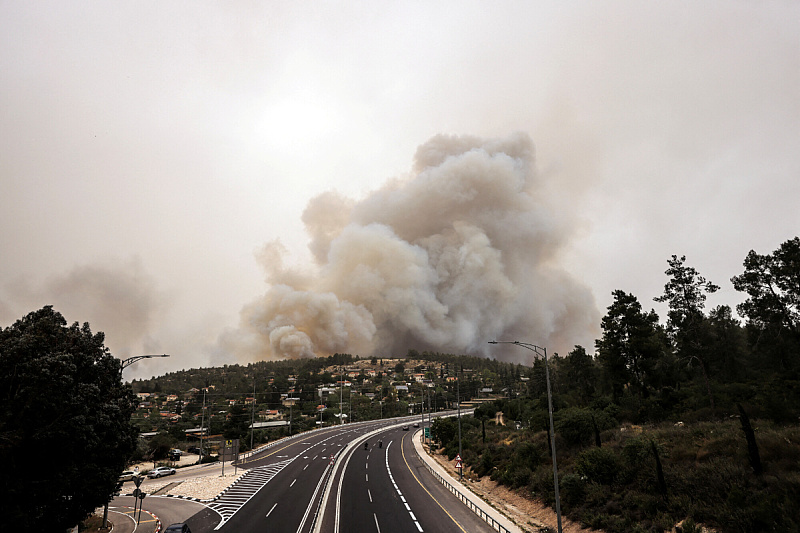 Sumnja se na desetine požara (Foto: Reuters)
