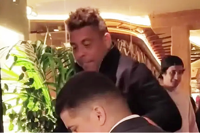 Ronaldo vidno alkoholiziran (Foto: Screenshot)