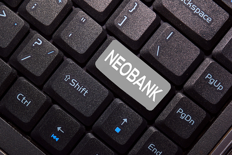 Neobanke samo u Evropi imaju već 160 miliona korisnika (Ilustracija: Shutterstock)
