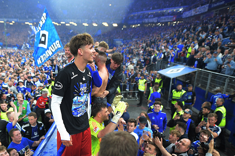 Veliko slavlje navijača HSV-a (Foto: Reuters)