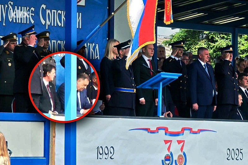 Dodik i Gašić sjede kod intoniranja himne Bosne i Hercegovine