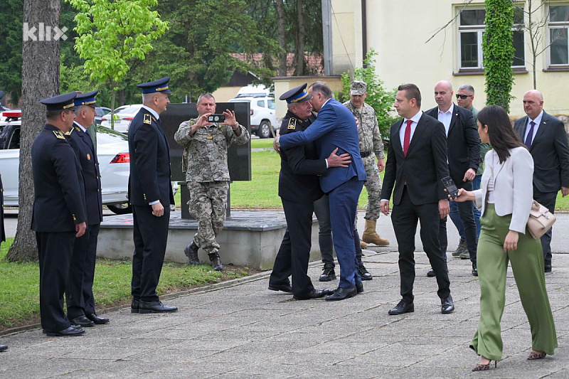 Dodik u kasarni Kozara