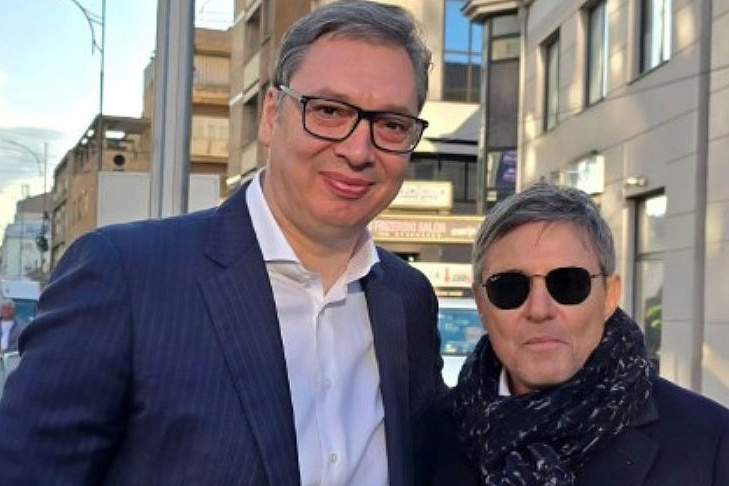 Vučić i Piksi na današnjem stranačkom mitingu (Foto: Instagram)