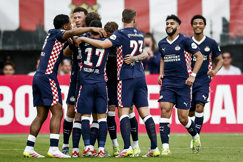 Veliko slavlje igrača PSV-a (Foto: EPA-EFE)