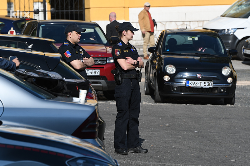 Policija će, kao i dosad, pružati asistenciju općinskim i kantonalnim inspekcijskim organima u svim akcijama koje budu provodili s ciljem sprečavanja nelegalne prodaje (Foto: D. S./Klix.ba)